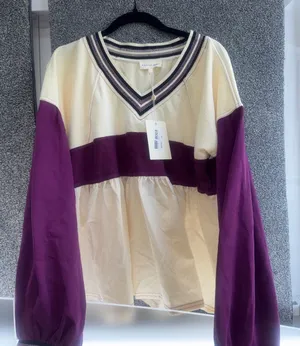 entro Cream V-Neck Top with Purple & Black Trim thumbnail 1