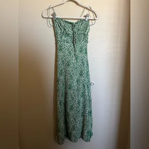 ASTR THE LABEL Amalea‎ Floral Midi Dress Size Small in green thumbnail 2