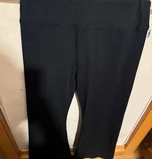 Aerie BRAND NEW Flare Leggings thumbnail 1