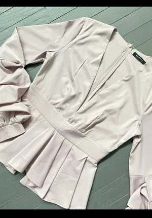 BANJUL V Neck Ruffle Sleeve Peplum Blouse thumbnail 7