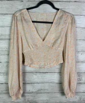 Urban Outfitters Floral Long Sleeve Crop Top Size Small thumbnail 1