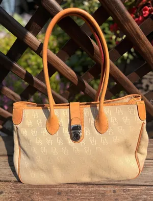 Dooney & Bourke Monogram Canvas Tote Bag Beige Tan Leather Trim J6856915 thumbnail 1