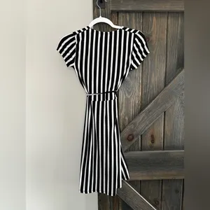 Poof New York Black White Striped Short Sleeve Tie Waist Faux Wrap Dress thumbnail 2