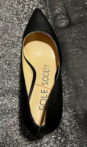 Womens sz7.5 Sole Society Luneiras classic black leather pointed toe pumps thumbnail 8