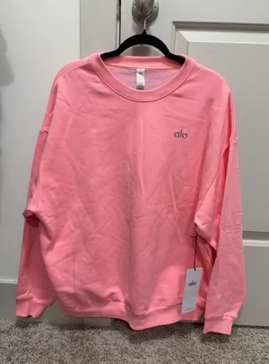 Alo Yoga Neon Bubblegum Accolade Sweatshirt. thumbnail 1