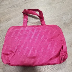 Oscar De La Renta Pink Snap Closure Makeup Bag thumbnail 2