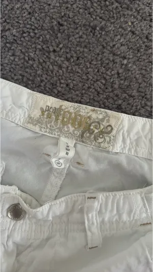 Y2K White Capris thumbnail 6
