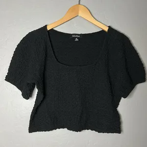 Anthropologie Lea & Viola Textured Puff Sleeve Crop Top thumbnail 4
