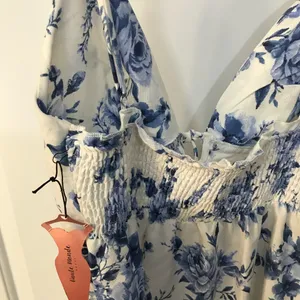 Haute Monde White/Blue Floral Sundress Size Large NWT thumbnail 4