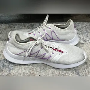 FINAL PRICE Nike Women's White and Purple Athletic Shoes thumbnail 6