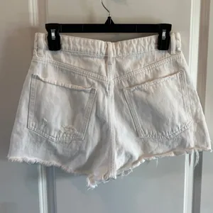 Zara High Rise Cutoff Denim Shorts Women’s Size 6 (28) White thumbnail 3