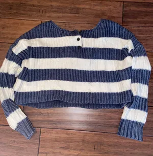 American Eagle Cropped Sweater thumbnail 1
