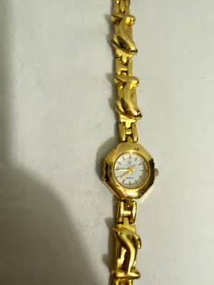 Almas Dolphin Link Bracelet Watch Gold Tone Quartz Womens Novelty Dolphin Watch thumbnail 3