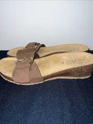 Brown Buckle Slide Sandals with Gold Accent thumbnail 4