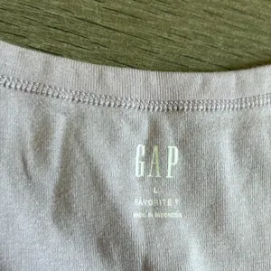 Gap light lavender long sleeve top thumbnail 2