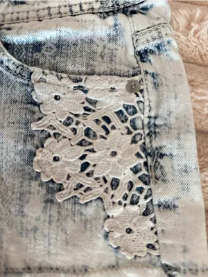 Y2K Mossimo Acid Wash‎ Lace Denim Cutoff Shorts Low Rise Boho Festival Sz 4 27 thumbnail 2
