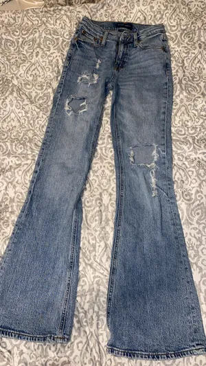Aeropostale Flare Jeans thumbnail 1