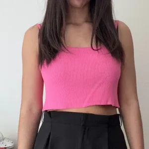 Hot Pink Ribbed Knit Cropped Cami Spaghetti Strap Square‎ Neck Tank Top thumbnail 3