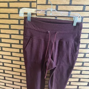 Old Navy Cozecore Burgundy Joggers‎ Size Small thumbnail 3