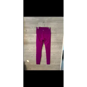 Lululemon Purple High Rise Full Length Yoga Leggings Size 8 Magenta Activewear thumbnail 4
