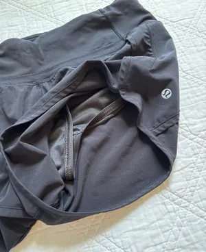 Lululemon Athletic Shorts Black thumbnail 7