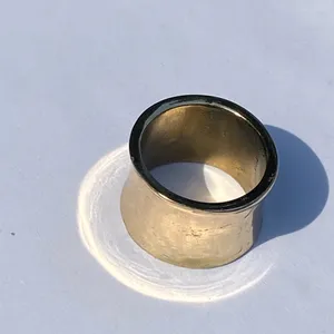 ⚜️💎 Vintage Y2K 2000s Guess Size 7.5 Gold Tone Engraved Cigar Band Ring 💎⚜️ thumbnail 6