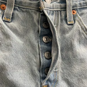 Levi's 501 Light Wash High Rise Denim Shorts Raw Hem Size 25 thumbnail 10