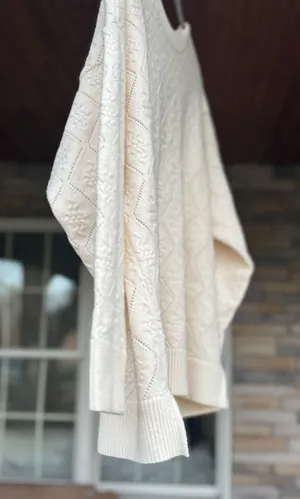 NWT Cyrus Cream Sweater!  XL thumbnail 3