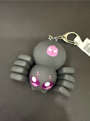 SPIRIT HALLOWEEN Gray Spider 3D Figural Bag Charm Keychain thumbnail 3