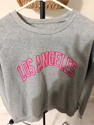 SHEIN Gray Crewneck Sweatshirt with Pink Los Angeles Graphic thumbnail 1