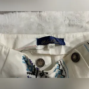 Francesca’s White and Blue Embroidered Skirt thumbnail 2