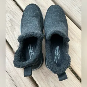 Skechers slip ons 🌟🌟🌟 thumbnail 8