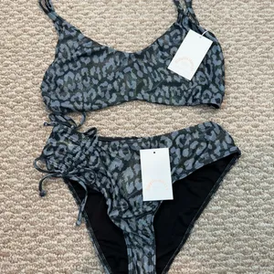 Dippin' Daisy's Gray Leopard Print Bikini Set thumbnail 5