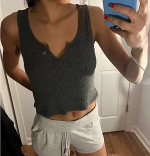 Hollister Gully Hicks Grey Xs tank thumbnail 1