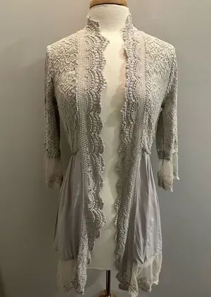 BKE Boutique Chiffon Lace overlay Flyaway Cardigan. Size XSmall Glacier … thumbnail 1
