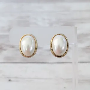 Vintage Clip On Earrings 7/8" Faux Pearl with Gold Tone Halo - Fair Condition thumbnail 1