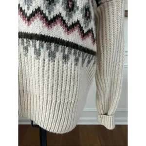 NWOT Herizon Patterned V thumbnail 4