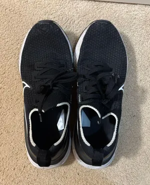 Nike Air Max React Shoes thumbnail 2