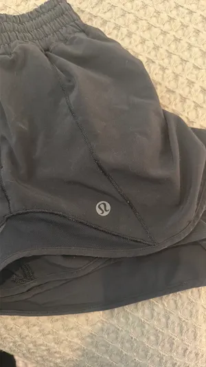 Lululemon Shorts Hotty Hot 2.5" thumbnail 4