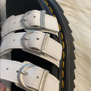 Dr. Martens Black and White Sandals size 7 BNWOT see all photos thumbnail 10