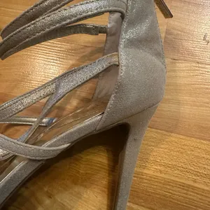Guess Gold Metallic Strappy Heels size 10 thumbnail 2