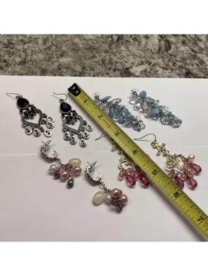 Lot Of 4 Beaded Pierced Earrings Dangle Mix Bead thumbnail 11