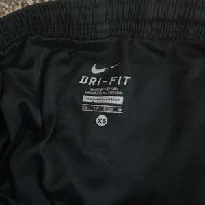 Nike dri-fit shorts size XS thumbnail 3
