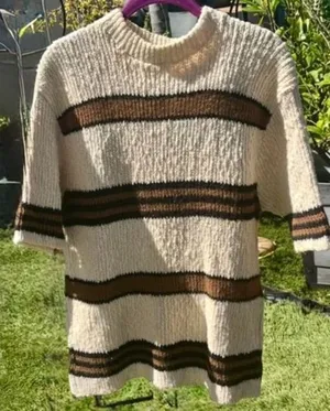 Size Large Jantzen Short Sleeve Striped‎ Sweater thumbnail 1