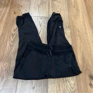 Lululemon Dance Studio Crop II Unlined Black Size 4 thumbnail 3