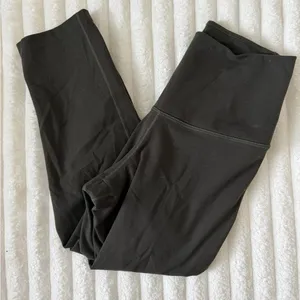 Nike cropped green High-Waist Leggings thumbnail 1