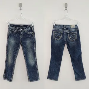 Vintage Y2K Silver Jeans Suki Dark Wash Mid Rise Cropped Bootcut Jeans Size 4 thumbnail 2