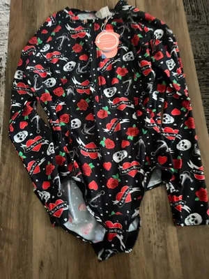 As Rose Rich One-Piece Swimsuit with Red Rose & Skull Print thumbnail 8