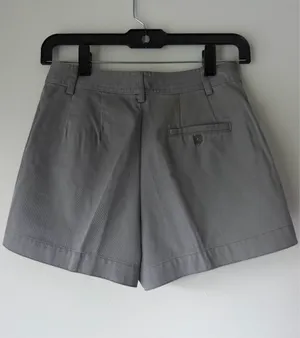 Gap Women’s Grey Chino Shorts thumbnail 4