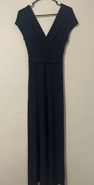 Flattering Long Black Dress Size M thumbnail 1